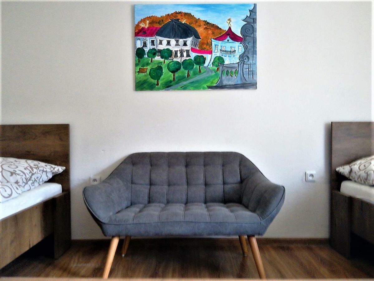 Apartman S Vyhladom Lägenhet Kremnica Exteriör bild