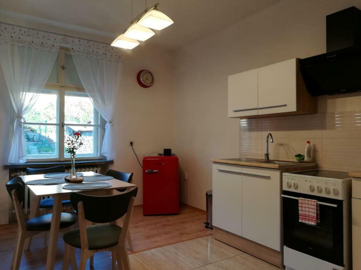 Apartman S Vyhladom Lägenhet Kremnica Exteriör bild